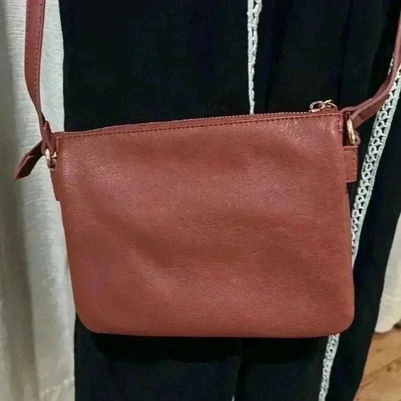 NWOT LC LAUREN CONRAD CROSSBODY - Picture 5 of 7